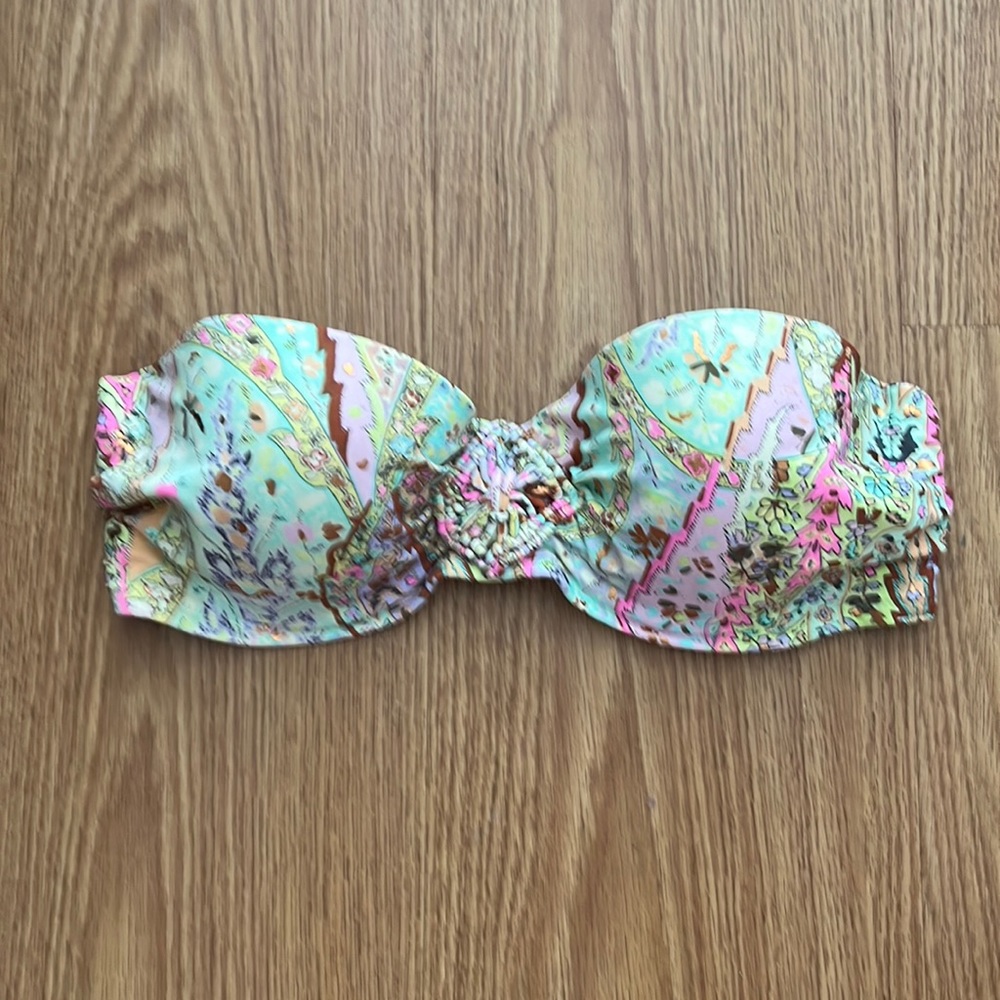 Victoria’s Secret strapless bikini Top